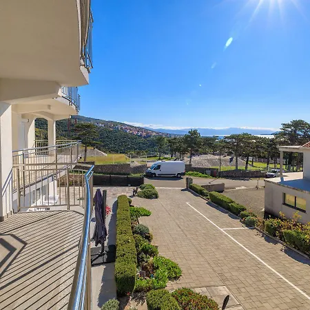 Faszinierendes Mit Grillbereich, Meerblick, Parkplatz, Waschmaschine Apartment Crikvenica