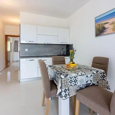 Faszinierendes Mit Grillbereich, Meerblick, Parkplatz, Waschmaschine * Crikvenica