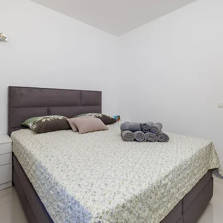Apartment Faszinierendes Mit Grillbereich, Meerblick, Parkplatz, Waschmaschine *