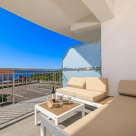 Faszinierendes Mit Grillbereich, Meerblick, Parkplatz, Waschmaschine Crikvenica
