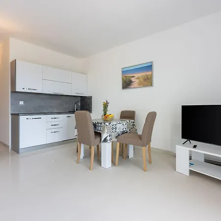 Faszinierendes Mit Grillbereich, Meerblick, Parkplatz, Waschmaschine * Crikvenica