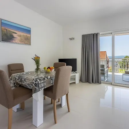 Faszinierendes Mit Grillbereich, Meerblick, Parkplatz, Waschmaschine Crikvenica