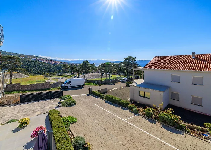 Faszinierendes Mit Grillbereich, Meerblick, Parkplatz, Waschmaschine Crikvenica