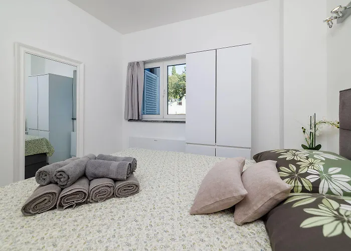 Lägenhet Faszinierendes Mit Grillbereich, Meerblick, Parkplatz, Waschmaschine Crikvenica